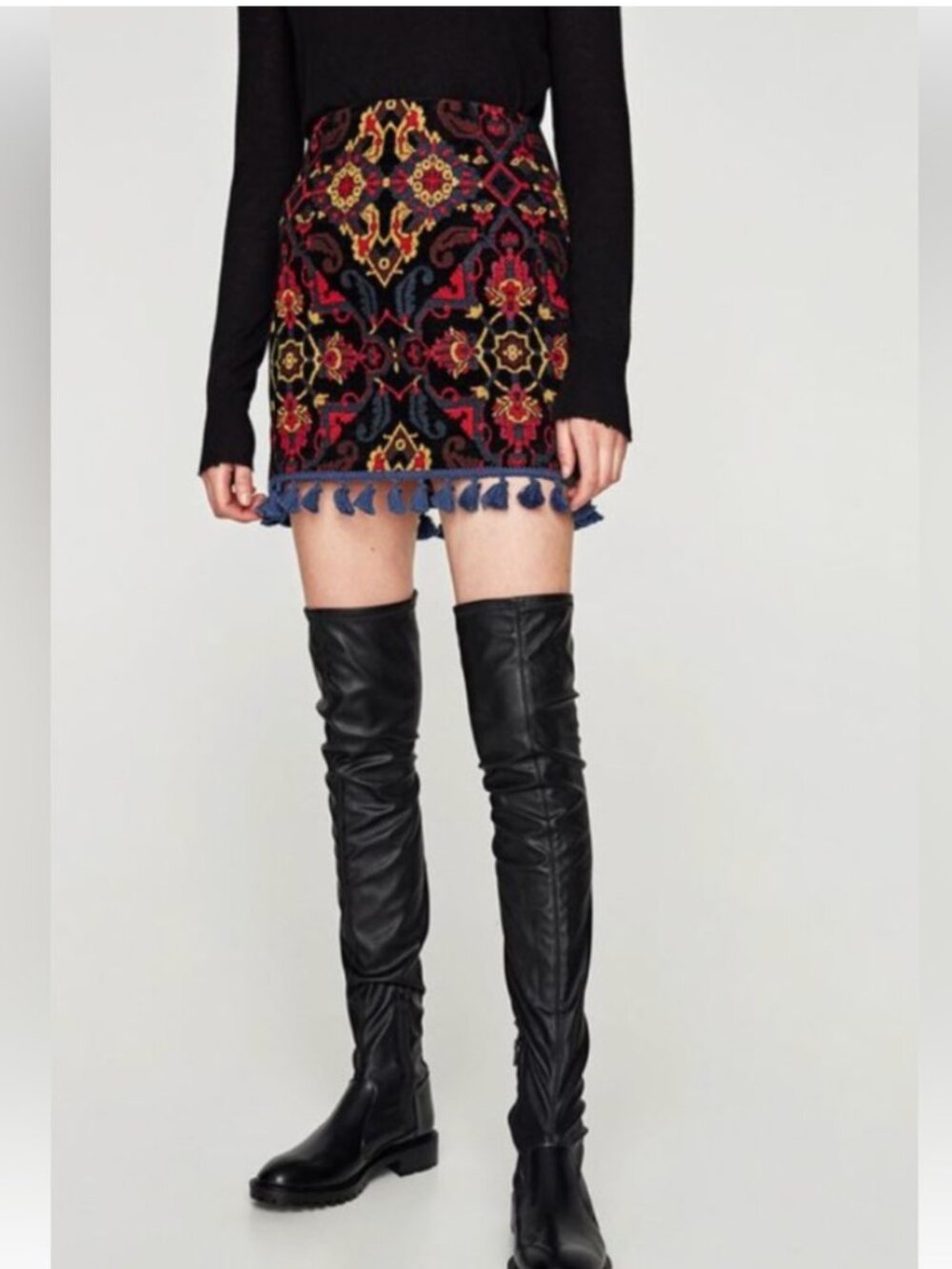 Zara textured skirt with fridge pompom - Picture 2 of 6